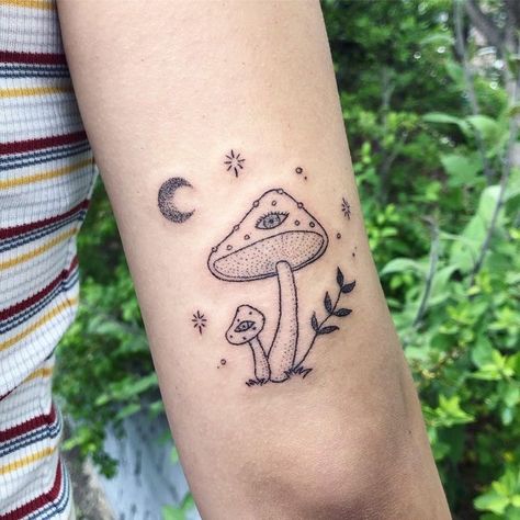 #tattoo #tattooideas #tattooart #tattoodesign Magic Mushroom Tattoo, Mushroom Tattoo Design, Rockstar Tattoo, Trippy Tattoo Ideas, Trippy Tattoo, Learn To Tattoo, Mushroom Style, Mushroom Tattoo, Mushroom Tattoos