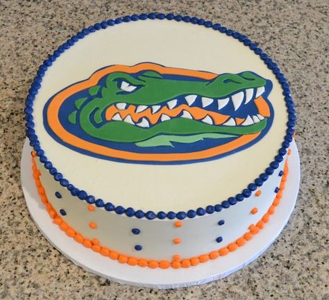 Florida Gators Cake, R2d2 Cake, Birthday Cake Pinterest, Make Birthday Cake, Graduation Cupcakes, Football Cake, Cake Logo, Decorator Icing, Grooms Cake