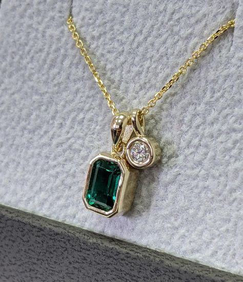 Two Pendant Necklace, Emerald Pendant Set In Gold, 3 Stone Pendant Necklace, Emerald Pendent Designs, Two Stone Pendant Necklace, 2 Stone Pendant Design, Two Stone Pendant Design, Two Stone Pendant, Stone Pendants Gold