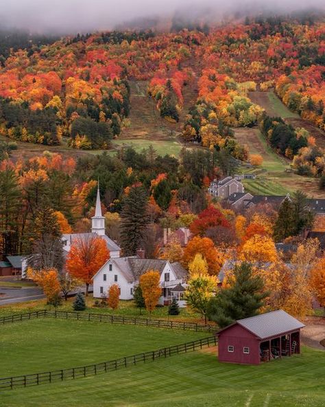 Vermont Photography, Vermont Fall, New England Fall, New England Travel, Autumn Foliage, Autumn Scenery, Friday Morning, Fall Pictures, Best Seasons