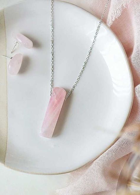 A Single Rose, Gem Jewelry, Quartz Crystal Pendant, Hippie Vibes, Single Rose, Rose Quartz Pendant, Natural Stones Necklace, Resin Craft, Jewellery Sets