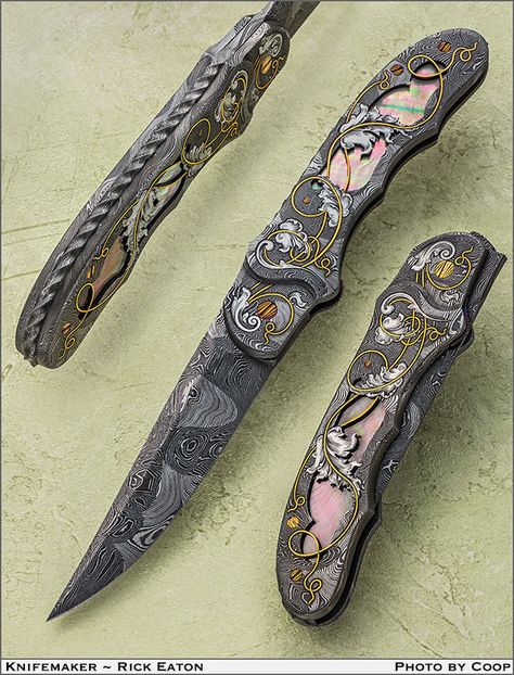 Fantasy Blade, In Living Color, Fairy Grunge Aesthetic, Pretty Knives, Types Of Knives, Damascus Blade, Knife Art, Cool Swords, Knife Collection