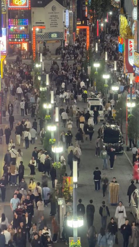 Free stock video of avenue, business, city, commerce, commuter, crossing, crowd, group, market, pedestrian, people, road, rush, shop, shopping, stock, street, tourist, traffic videos, travel, urban Crowded Street, Street At Night, People Walking, Free Stock Video, Free Photos, Stock Video, At Night, Rush, High Resolution