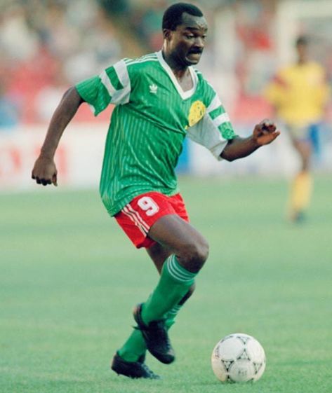 Roger Milla, Korean Fits, International Football, Retro Football, Fifa World Cup, Soccer Ball, Fitness Inspo, Fifa, World Cup