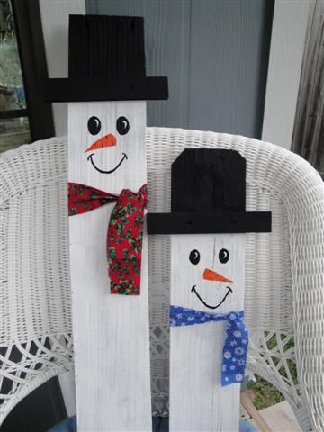 Snowmen From Fencing Boards | by eweandme Fence Board Snowman, Snowman Board Signs, Snowman Boards, Snowman Board, Fence Post Crafts, Fence Board Crafts, Christmas Diy Wood, Wooden Snowmen, Wooden Christmas Crafts