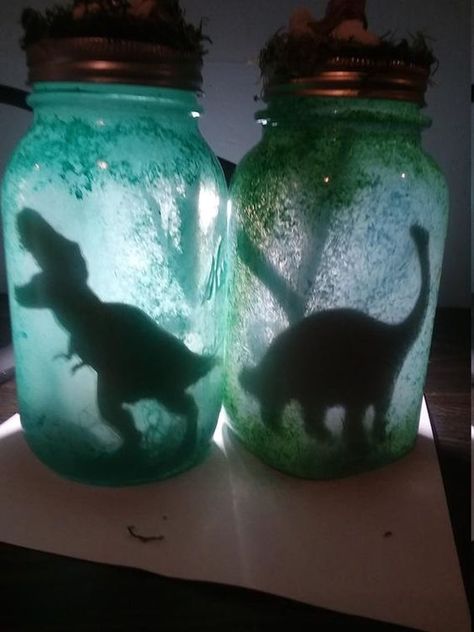 20+ Beautiful DIY Fairy Jar Ideas & Designs For 2019 Fairy Jars Diy, Glow Stick Jars, Fairy Jars, Diy Jar Crafts, Wine Bottle Diy Crafts, Mason Jar Crafts Diy, Wine Bottle Diy, Diy Fairy, Mason Jar Lighting