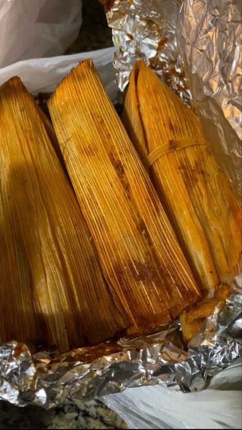 Mexican food Tamales Authentic Mexican, Hispanic Food Authentic, Tamales Recipe, Real Mexican Food, Mexican Kitchen, Tamale Recipe, Mexican Snacks, Mexican Kitchens, Mexico Food