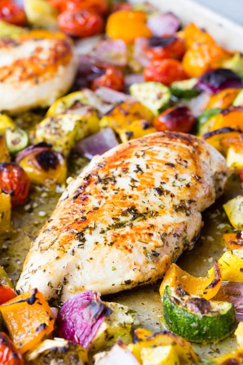 Greek Chicken And Veggies, Greek Chicken Breast, Pan Chicken Breast, Chicken And Veggies, Pan Chicken, Greek Chicken, Breast Recipe, Sheet Pan Dinners, Sheet Pan Recipes