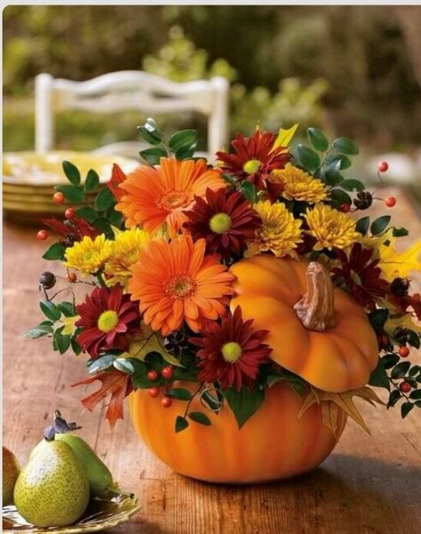 🎃😊🎃 Pumpkin Bouquet, Pumpkin Floral Arrangements, Fall Pumpkin Centerpieces, Thanksgiving Flowers, Pumpkin Arrangements, Fall Flower Arrangements, Halloween Flowers, Fall Floral Arrangements, Pumpkin Flower