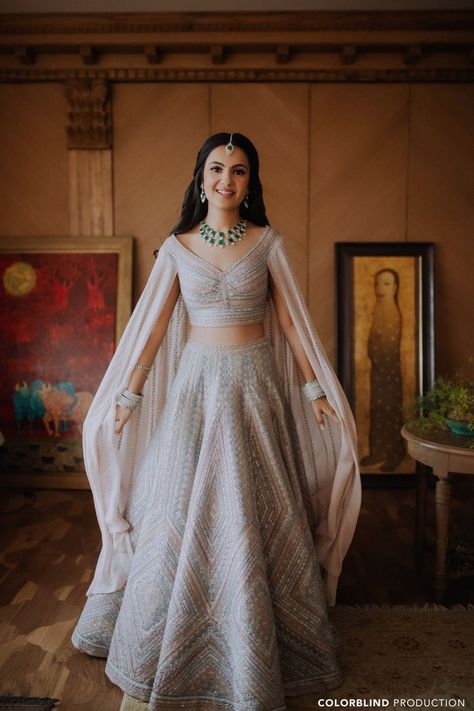 Engagement Looks, Engagement Dress For Bride, Engagement Lehenga, Indian Bridesmaid Dresses, Engagement Look, Sangeet Outfit, Reception Outfit, Simple Lehenga, Dress For Bride