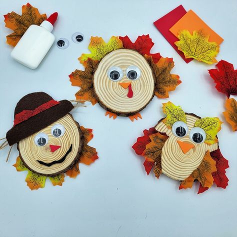 Ink and Trinket Kids Fall Craft Kit, Natural Wood | Michaels® Diy Thanksgiving Ornaments, Wood Slice Turkey Craft, Wood Slice Crafts For Kids, November Crafts For Seniors, September Crafts For Seniors, September Crafts For Adults, Thanksgiving Centerpieces Diy Kids, Turkey Crafts For Adults, Thanksgiving Crafts For Teens