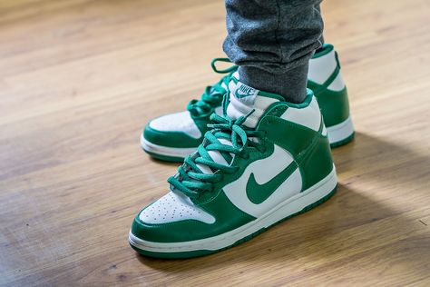 Nike Dunk High Celtic & White On Feet Sneaker Review Nike Dunk High Outfit, Nike Swag, Jordan Shoes For Men, Dunk Lows, Sb Dunks, Retro Jordans 11, Nike Sb Dunk High, Nike Elite Socks, Nike Air Jordans