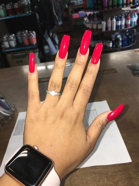 Nails Mac Spray, Bright Summer Acrylic Nails, Long Red Nails, Bright Red Nails, Opal Nails, Long Fingernails, Dark Red Nails, Curved Nails, Dark Nails