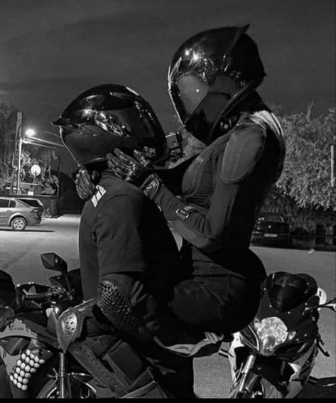 Couple Moto, Motorcycle Couple Pictures, Bike Couple, Biker Couple, Motorcycle Couple, Motocross Love, Monochrome Color Palette, Image Moto, Relationship Boundaries