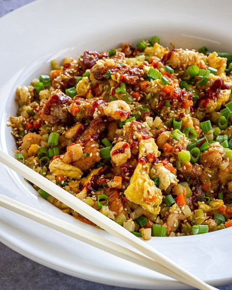 Ever found yourself with an abundance of riced cauliflower and wondered how to turn it into a culinary masterpiece? Look no further! Our Keto Cauliflower Fried Rice with Pork Belly and Shrimp is not just a mouthful to say—it’s a flavorful journey perfect for a quick weeknight meal, a nutritious alternative to traditional fried rice, … Fried Rice With Pork, Rice With Pork, Braised Chicken Recipes, Cauliflower Fried Rice Recipes, Creamy Tuscan Garlic Chicken, Tuscan Garlic Chicken, Pork Chops And Gravy, Riced Cauliflower, 30 Min Meals