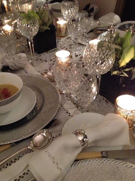 Elegant festive table setting with sparkling Waterford crystal. Crystal Glasses Table Setting, Crystal Table Setting, Glasses Table Setting, Cadbury Purple Wedding, Festive Table Setting, Dinner Party Table, Gray Wedding, Cocktail Set, Memorial Hospital