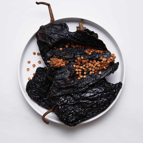 Chile Ancho: Everything You Need to Know About Ancho Peppers Chile Pasilla, Chile Guajillo, Ancho Chili, Dried Peppers, Chilli Pepper, Cooking Essentials, Mole, Homemade Skin Care, Mexican Dishes