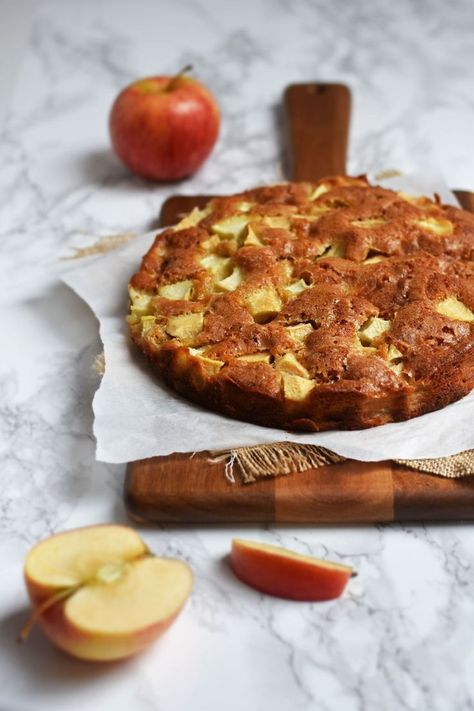 Spelt French Apple Cake Spelt Flour Recipes, Spelt Recipes, Baked Apple Dessert, French Apple Cake, Whole Grain Flour, Spelt Flour, Apple Cake Recipes, Flour Recipes, Crumble Topping