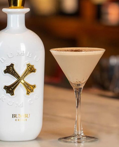 Bumbu Rum, Espresso Martini Ingredients, Cream Drinks, Rum Cocktail Recipes, Wine Recommendations, Rum Cream, Bar Mix, Cream Liqueur, Rum Cocktails