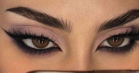 Do Eyes Makeup, Grey Day Concert Makeup, Hoco Eye Makeup Black Dress, Makeup That Photographs Well, Sharp Smokey Eye, Seductive Makeup Looks For Brown Eyes, Black Hoco Makeup, Catwoman Eye Makeup, Senior Pictures Makeup Ideas