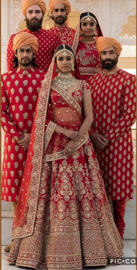 Perfect #wedding #lehenga ❤️ #sabyasachi #udaipurcollection #sabyasachimukherjee #sabyasachijewelry #indianbridal Sabyasachi Bridal Red, Wedding Indian Dress, Lehenga Sari, Sabyasachi Bridal, Pengantin India, Bridal Lengha, Red Outfits, Indian Bridal Sarees, Bridal Lehenga Collection