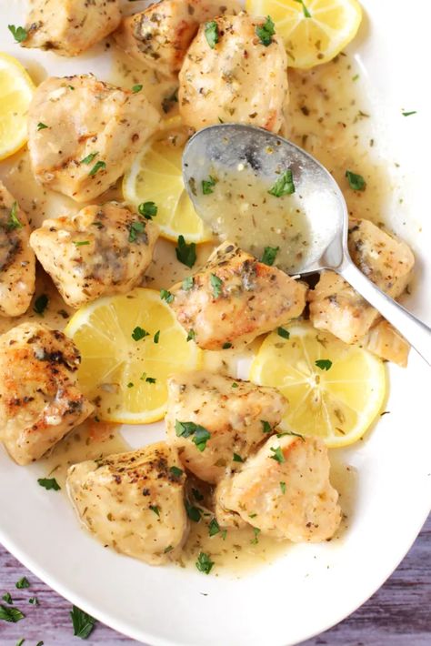 Low FODMAP Slow Cooker Lemon Chicken - Delicious as it Looks Low Fodmap Meals, Low Fodmap Chicken Recipes, Fodmap Slow Cooker, Fodmap Chicken Recipes, Recipes Low Fodmap, Slow Cooker Lemon Chicken, Fodmap Meals, Fod Map, Fodmap Chicken