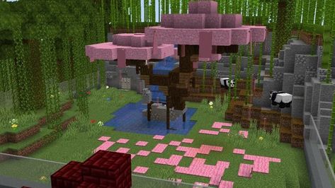 Minecraft Panda Enclosure Build, Panda Enclosure Minecraft Ideas, Zoo In Minecraft, Panda House Minecraft, Panda Minecraft Build, Minecraft Enclosure Ideas, Minecraft Zoo Enclosures, Minecraft Zoo Exhibits, Panda Enclosure Minecraft