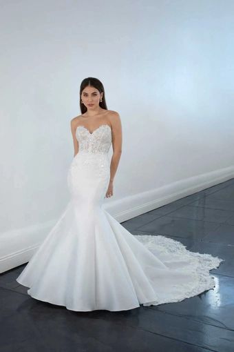 Bridal Elegance Torrance, Wedding Dress Shop, Martina Liana, Bridal Elegance, Designer Wedding, Wedding Dress Shopping, Dream Dress, Flared Sleeves, Wedding Designs