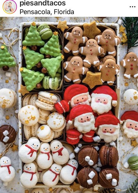 Macaron Fillings Flavors, Christmas Macaron Ideas, Sugar Cookie Macarons, Christmas Mini Pies, Christmas Macarons Recipe, Santa Macarons, Grinch Macarons, Snowmen Macarons, Christmas Macarons Flavors