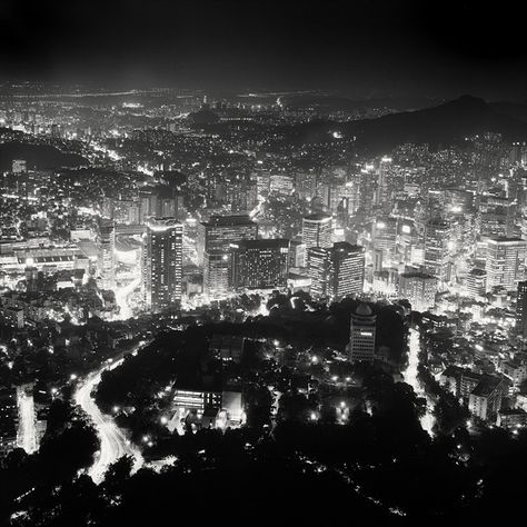 Seoul, South Korea, 2011 South Korea Seoul, Architectural Photographers, Art Attack, M Photos, Macbook Wallpaper, Seoul South Korea, Dream City, Aesthetic Photos, Black And White Aesthetic