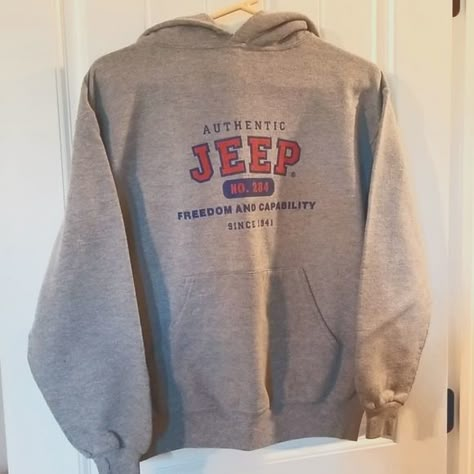 Authentic Jeep hoodie womens medium Jeep Jacket, Jeep Sweatshirt, Jeep Hoodie, Jeep Tops, 16 Gifts, Casual Country Outfits, Garage Clothing, Sweet 16 Gifts, Fits Clothes