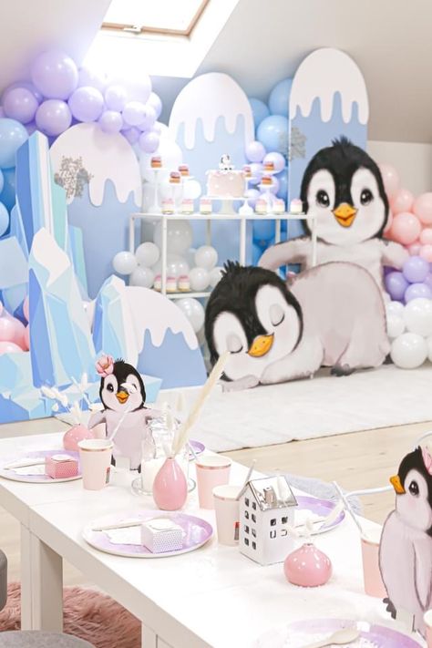 Penguin Balloon Garland, Penguin Birthday Theme, Penguin Theme Baby Shower Ideas, Penguin Baby Shower Theme, Penguin Birthday Decorations, Penguin Birthday Party Decorations, Penguin Theme Baby Shower, 1st Birthday Penguin Theme, Penguin Themed Birthday Party