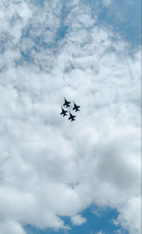 Blue Angles Wallpaper, Airshow Aesthetic, Blue Angels Aesthetic, Air Force Aesthetic Wallpaper, Blue Angels Wallpaper, Aviator Aesthetic, Us Navy Wallpaper, Airshow Photography, Plane Wallpaper