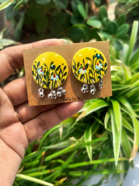 Wooden Hand Painted Fabric Jewellery, Mouldit Art Ideas, Mdf Earrings, Mouldit Clay, Christmas Projects For Kids, Handcraft Jewelry, Painted Jewellery, Fabric Bangles, Diy Crafts Earrings