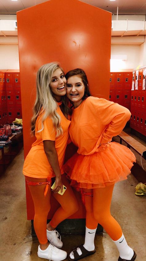 Orange Out Spirit Week Outfits, Orange School Spirit Outfits, Orange And Black Spirit Day Outfit, Past Vs Future Spirit Week Outfits, Orange Spirit Day Outfit, Orange Out Football Game Outfit, Football Game Outfit Highschool, School Spirit Week, Homecoming Spirit Week