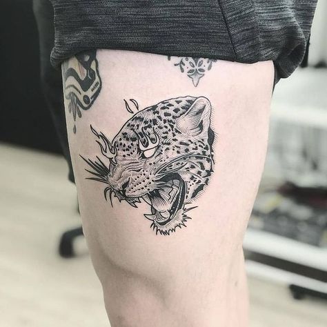 Cheetah Tattoo, Tattoos Masculinas, Ignorant Style Tattoo, Leopard Tattoos, Men's Small Tattoo, Traditional Tattoo Design, Women's Tattoo, Line Work Tattoo, Tiger Tattoo