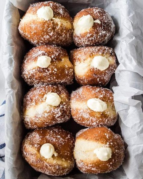 Vanilla Brioche Donut - Baran Bakery Bavarian Cream Donut Recipe, Cream Donut Recipe, Brioche Donuts, Cream Filled Donuts, Yeast Donuts, Bavarian Cream, Cereal Milk, Filled Donuts, Donut Recipes