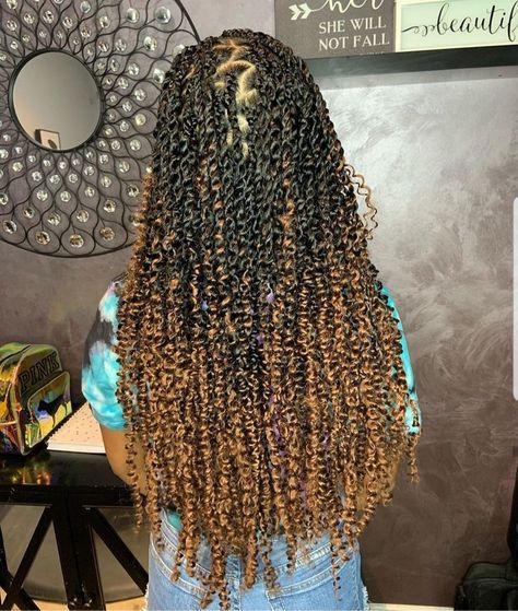 Passion Twists Brown And Black, Passion Twist Brown, Colored Passion Twists, Passion Twists With Beads, Ombre Passion Twists, Small Passion Twists, Goddess Passion Twists, Boho Passion Twists, Black Hair Protective Styles