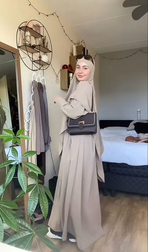 Proper Hijab, Hijab Outfit Aesthetic, Halal Fashion, Winter Hijab, Abaya Outfit, Hijabi Fits, Stile Hijab, Mode Turban, Modest Fashion Hijab