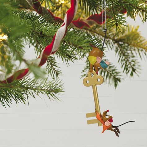 Cinderella Jaq And Gus, Key Ornament, Disney Christmas Ornaments, Plastic Christmas Tree, Hallmark Christmas Ornaments, Disney Ornaments, Lampoon's Christmas Vacation, Disney Cinderella, Adventures By Disney