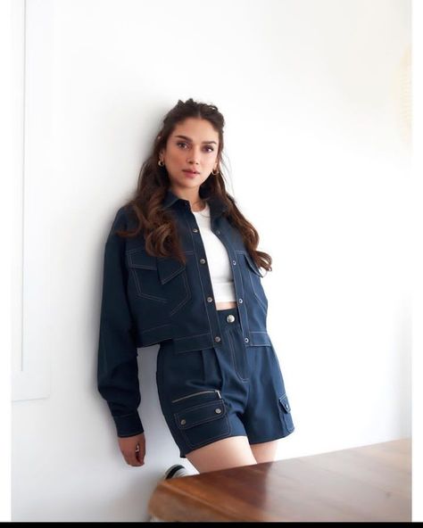 Aditi Rao Hydari Casual, French Chic Outfits, Indian Fashion Modern, Lady Outfit, Outfit Informal, Aditi Rao Hydari, Winter Wear Women, Aditi Rao, Short Long Dresses