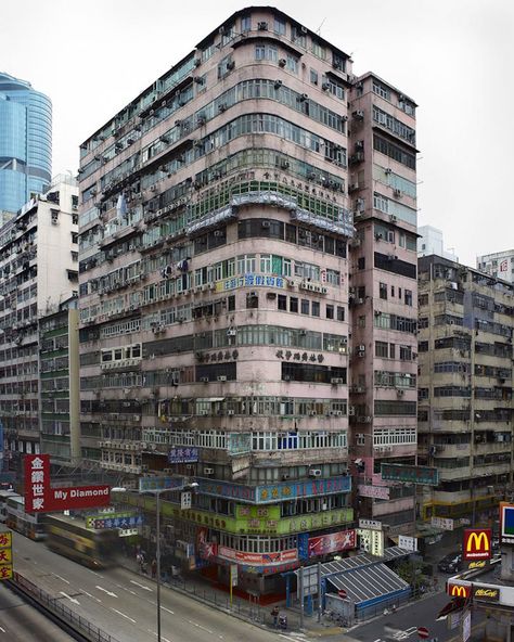 Structures Photography, The Chronicles Of Amber, Space Habitat, Hong Kong Architecture, Asian City, Kowloon Walled City, Michael Wolf, Environment Reference, Visual Library