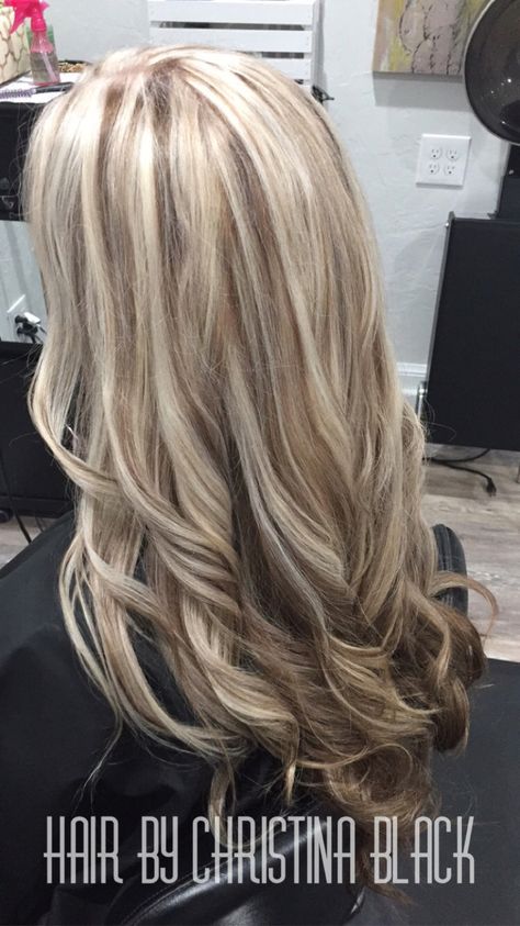 Ash blonde highlights with chocolate brown lowlights and under color. Chocolate Brown Lowlights, Popelavá Blond, Highlights Low Lights, Hair Color Ash, Brown Lowlights, Ash Brown Hair Color, Ash Blonde Highlights, Ash Hair Color, Colour Shades