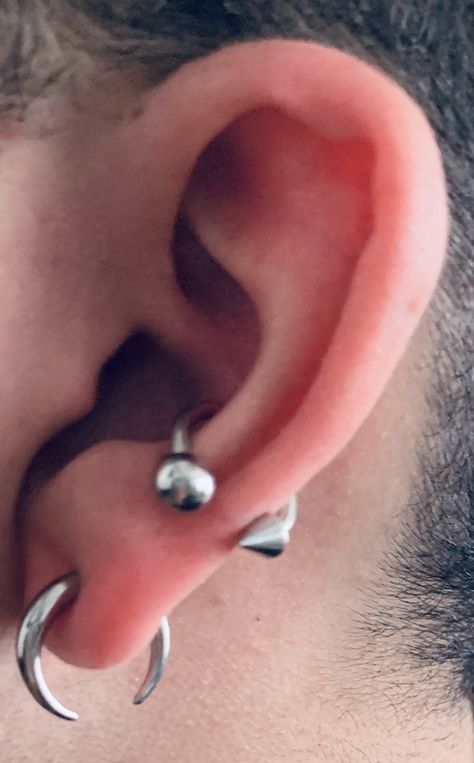 12g Conch (1/2” Circular Barbell), 8g Lobe (1/2” Pincher). Conch Piercing Men, Piercing Setup, Nose Piercing Ideas, Dream Piercings, Piercing Men, Piercing Inspiration, Ear Stretching, Men's Earrings, Pretty Ear Piercings