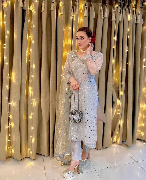 Party wear dresses idea Momina Iqbal Dresses, Momina Iqbal, Fancy Dress Patterns, Asian Dresses, Eid Dress, Pakistani Drama, Bridal Dresses Pakistan, Embroidered Shirts, Pakistani Wedding Outfits