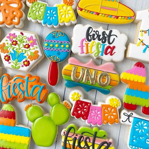 Fiesta Themed Cookies Decorated, Mexican Theme Cookies Fiesta Party, First Fiesta Dessert Table, Fiesta Party Cookies, Fiesta Theme Cookies Birthday, Fiesta Cookies Decorated Birthday, Mexican Fiesta Cookies, Mexican Decorated Cookies, Fiesta Decorated Cookies