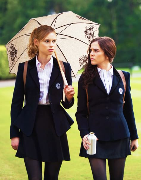 . Lissa Dragomir, Lucy Fry, Vampire Academy Movie, Private School Uniforms, Boarding School Aesthetic, Rose Hathaway, School Uniform Fashion, School Uniform Outfits, Zoey Deutch