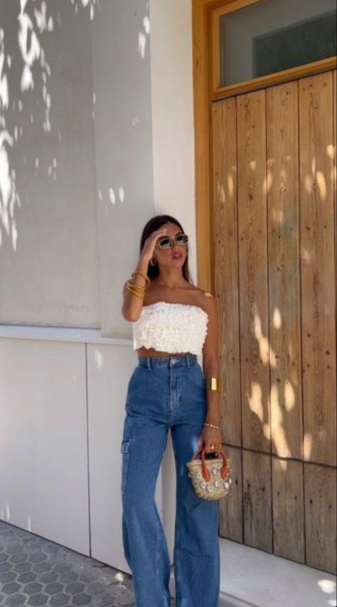 Summer Outfit Minimal, 2024 Fashion Inspo Outfits, Outfit Jeans Elegante, Jeans And A Cute Top Outfit, Cute Jeans And Top Outfits, Jeans Dressed Up, Casual Classy Outfits Summer, Glamorous Spring Outfits, Summer Jeans Outfit Casual Classy