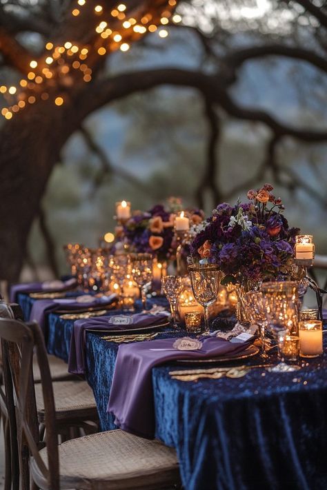 29 Fall Tablescape Ideas For A Warm And Inviting Table Setting - Courtneys World Blue And Purple Table Setting, Dinner Setup Ideas, Purple Tablescape, Purple Table Settings, Fall Tablescape Ideas, Orange Purple Wedding, Dinner Setup, Purple Fall Wedding, Autumn Celebration