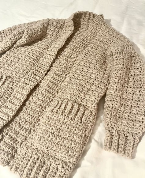 Chunky Cardigan Crochet, Crochet Cardigan Chunky, Crochet Chunky Cardigan, Chunky Cardigan Pattern, Chunky Crochet Cardigan, Bead Edging, Chunky Yarn Crochet, Tl Yarn Crafts, Cardigan Crochet Pattern